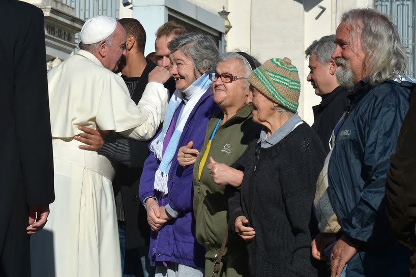 “Barbearia do Papa” atenderá mendigos e moradores de rua