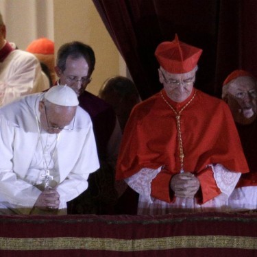 Papa pede oração