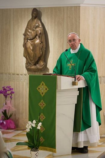 Papa Francisco: Deus chora quando nos afastamos Dele