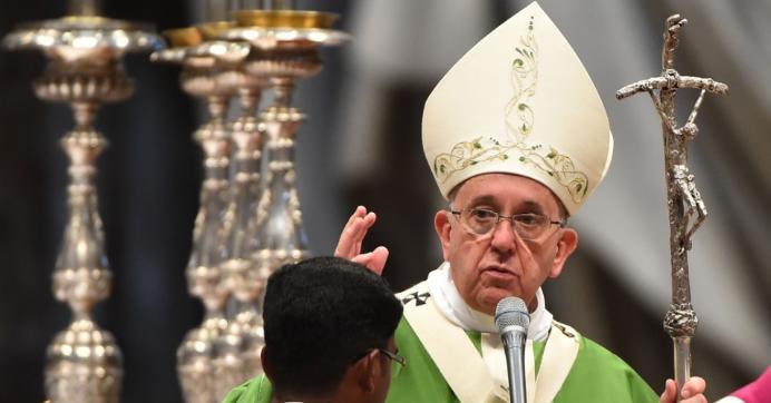 Abertura do Sínodo: Papa defende casamento indissolúvel