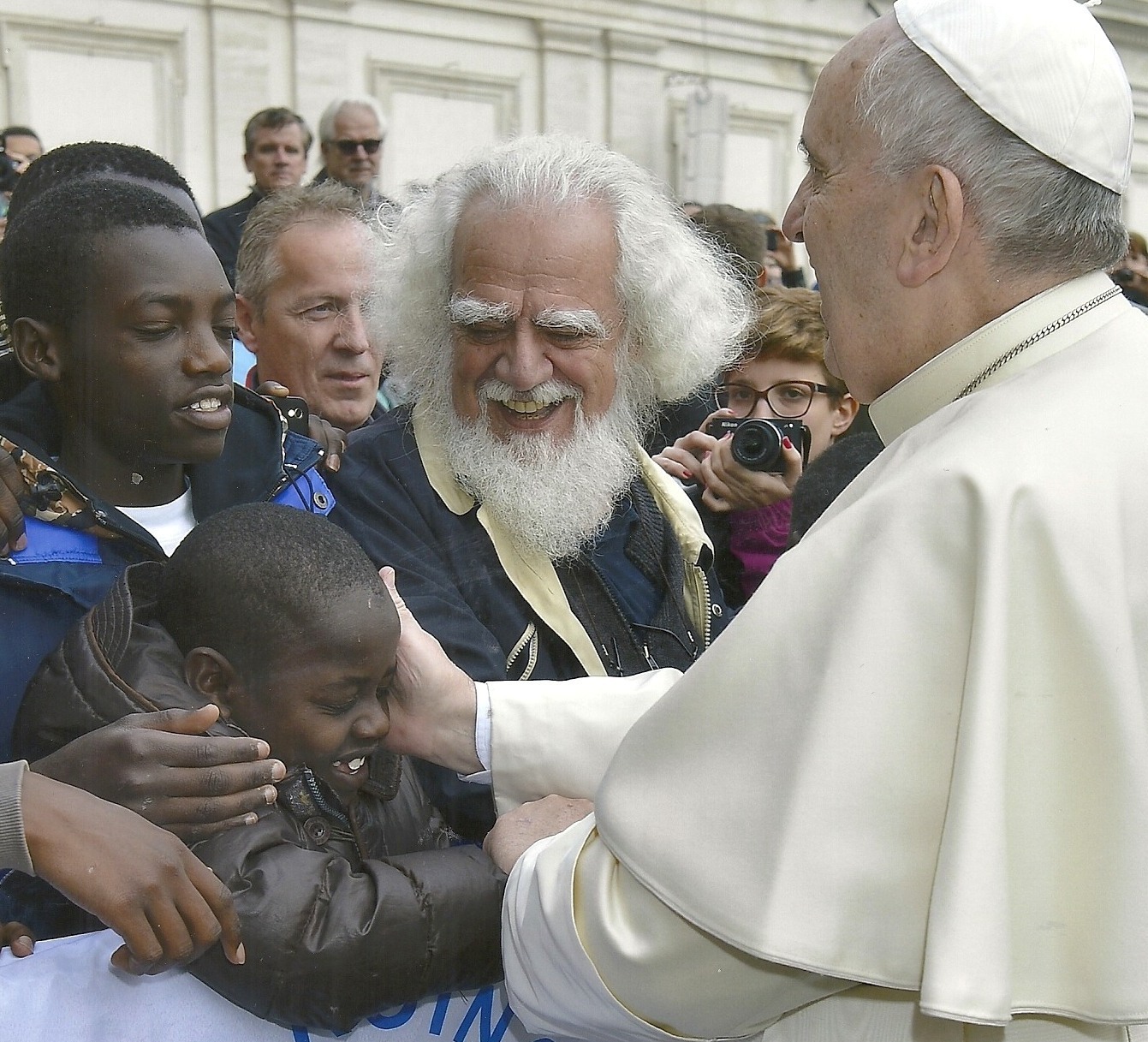 Jovens são recrutados para semear o medo em nome da religião, denuncia o Papa