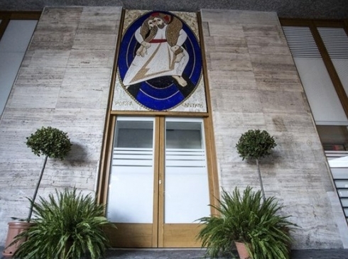Papa inaugurou Porta da Caridade em albergue de Roma