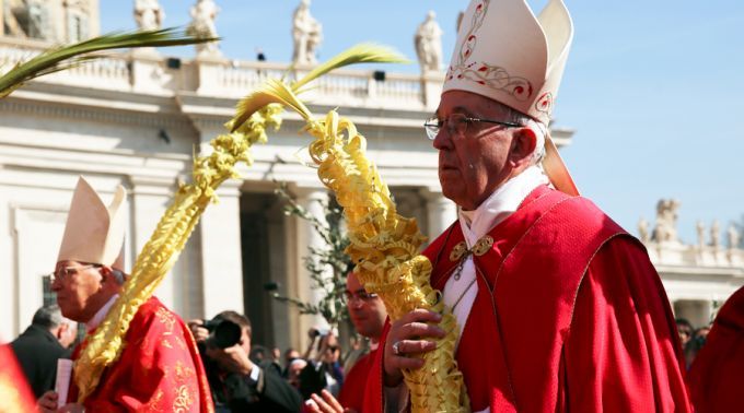 Neste Domingo de Ramos Papa Francisco pediu: renunciemos ao egoísmo, poder e fama