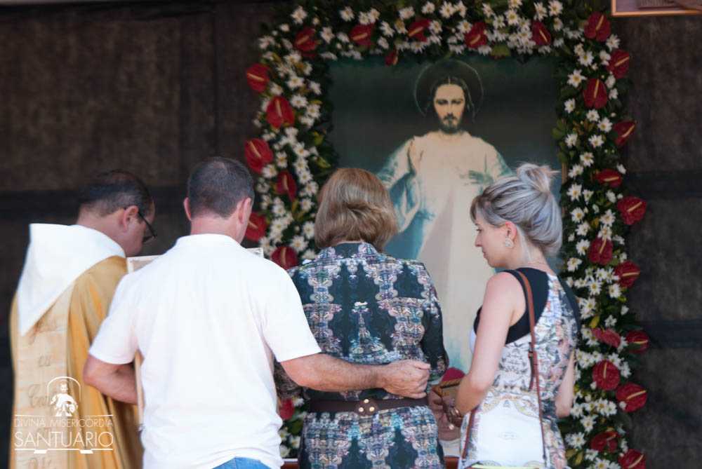 Consagração das Famílias na Festa da Divina Misericórdia