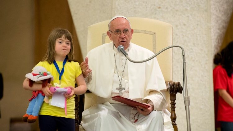 Papa no Dia Internacional da Síndrome de Down: ninguém pode ser descartado