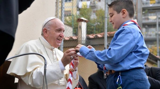 Papa Francisco inaugura lar para órfãos deficientes em Roma