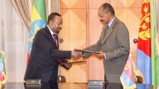 Etiópia e Eritreia assinam acordo de paz e amizade