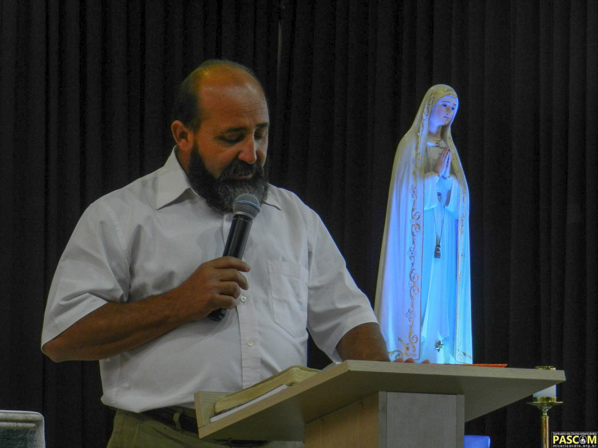 Congresso Mariano: Testemunho de conversão e  consagração a Nossa Senhora
