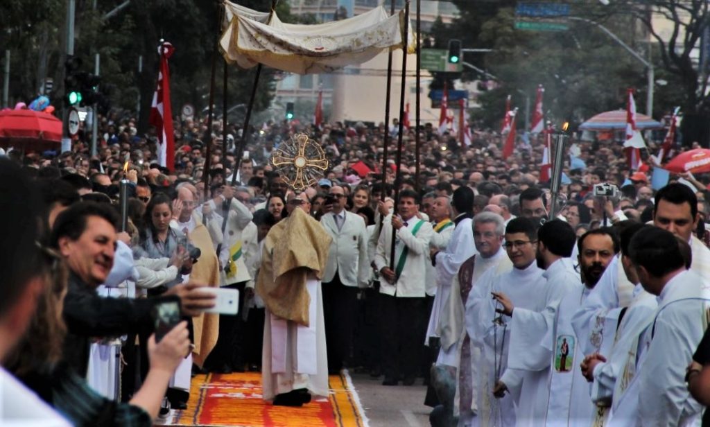 Arquidiocese de Curitiba convida para Festa de Corpus Christi