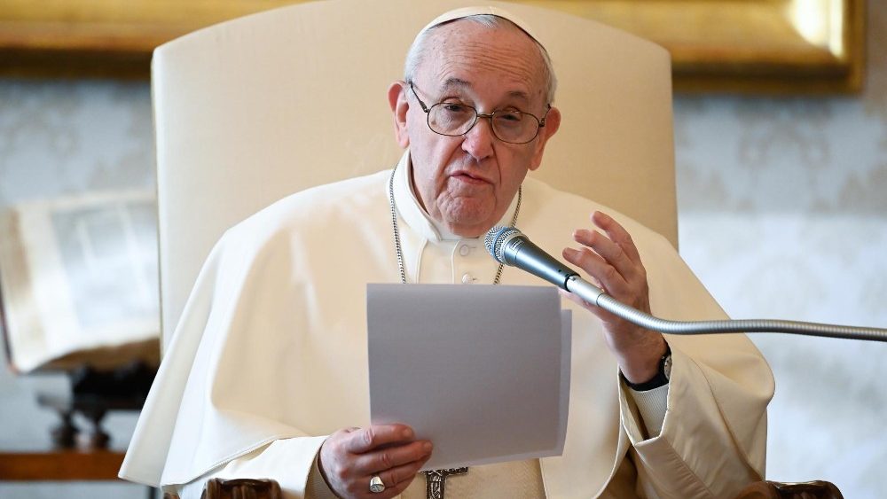 “Vós, jovens, sede poetas de uma nova beleza humana” convida o Papa Francisco