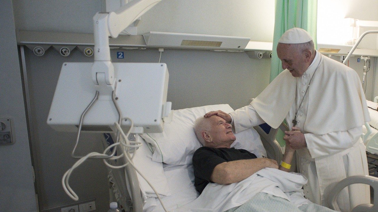 Papa Francisco: relação de confiança, na base do cuidado dos doentes