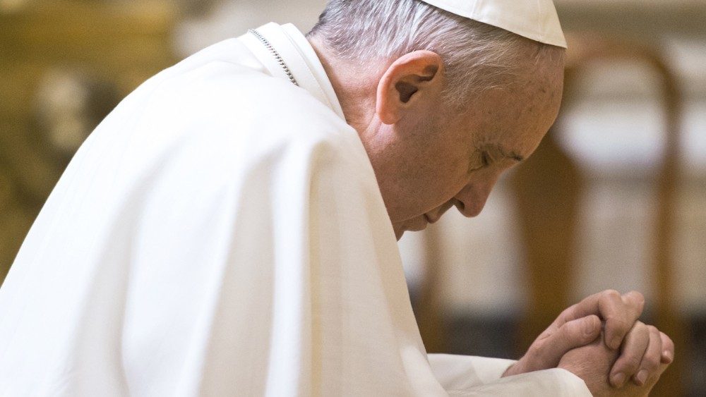 A oração é o respiro da vida, diz Papa Francisco