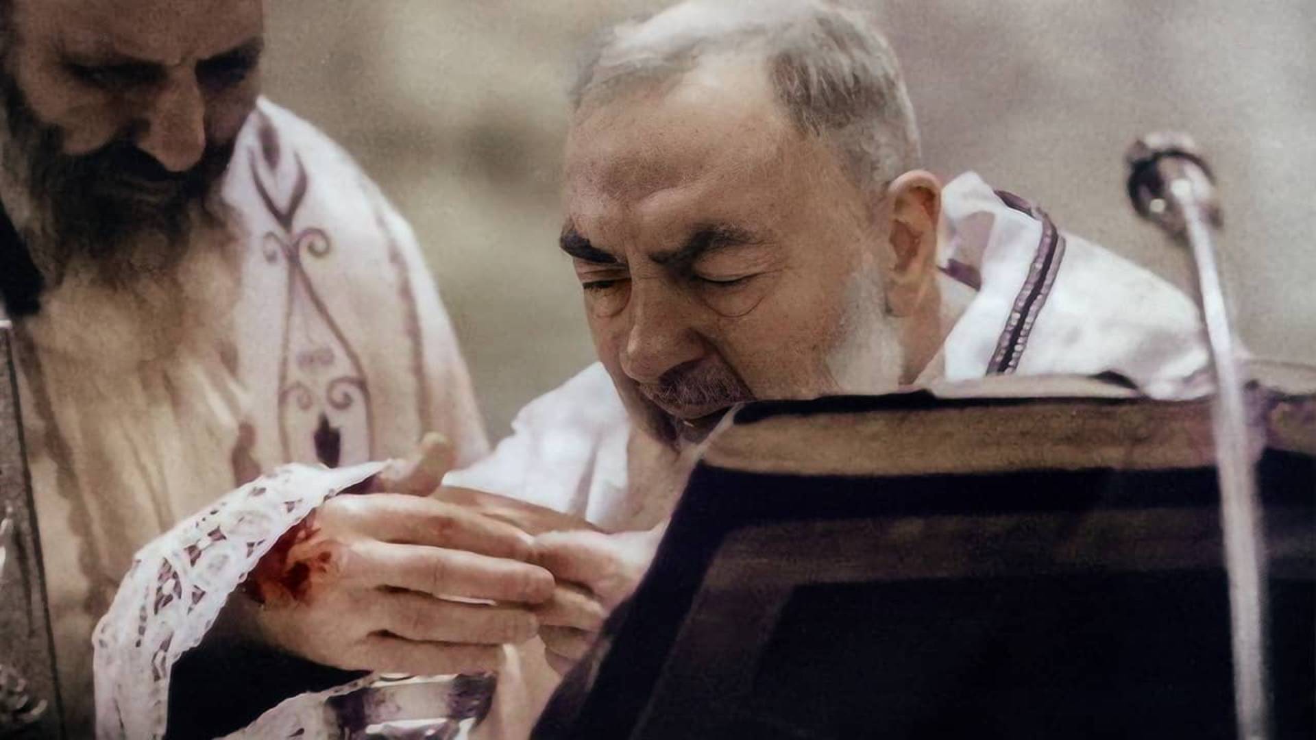 Há 104 anos São Padre Pio recebia os estigmas de Cristo