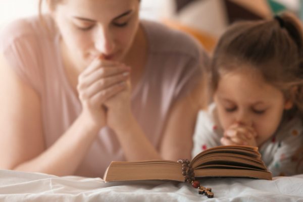 Vivenciando a Espiritualidade Católica com crianças: uma jornada de fé em família